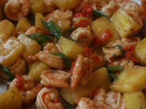 Jerk shrimp with pineapple